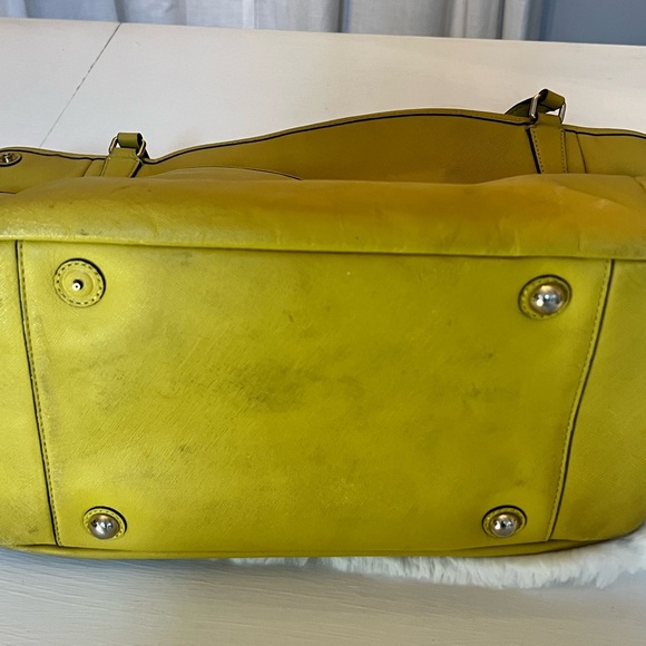 COACH-Vibrant‎ Yellow Tote Bag-Fair Condition -PLEASE READ DESCRIPTION - Picture 12 of 16